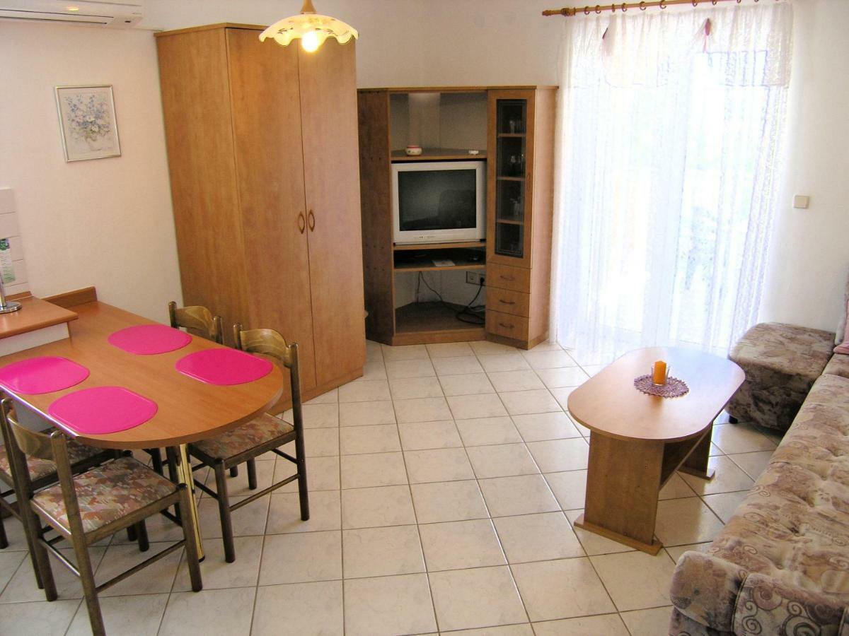 Apartman Juric Apartment Veglia Exterior foto