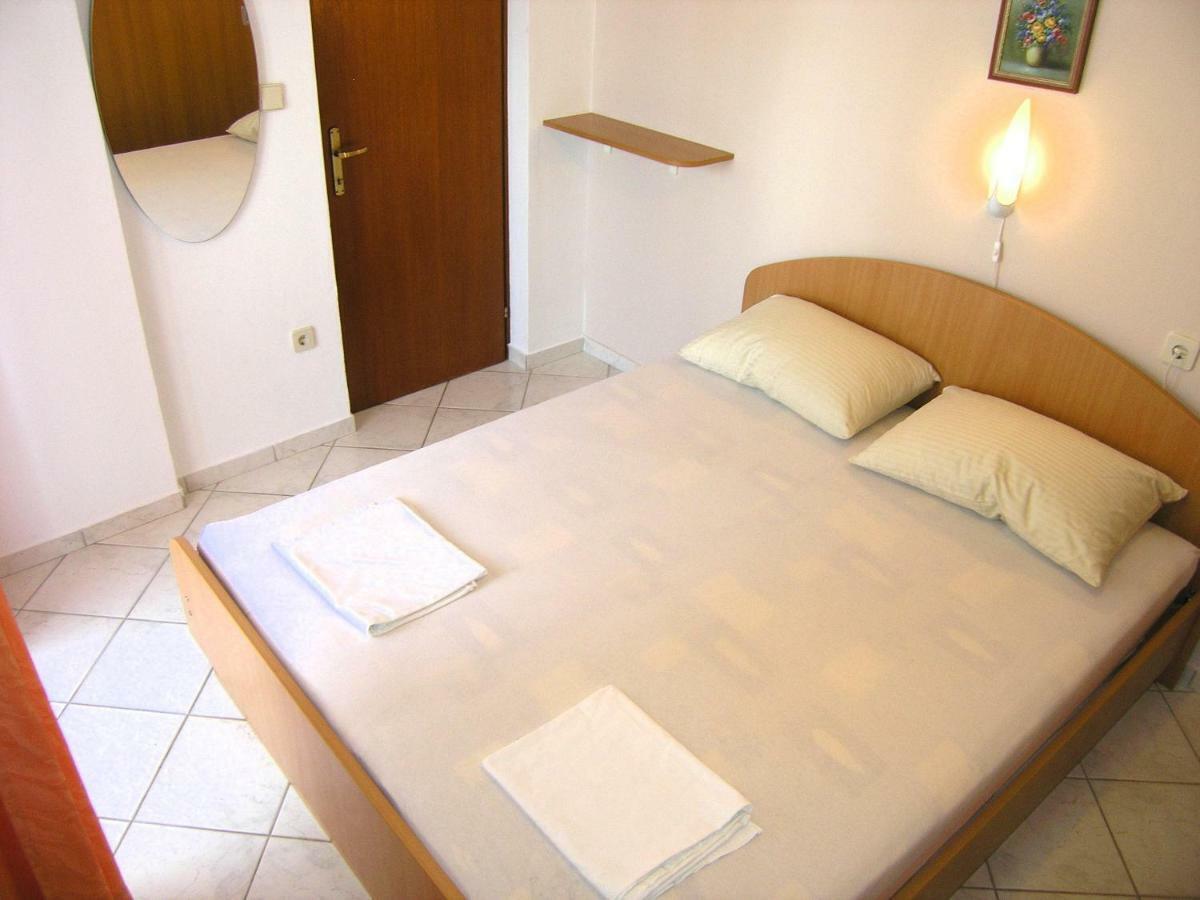 Apartman Juric Apartment Veglia Exterior foto