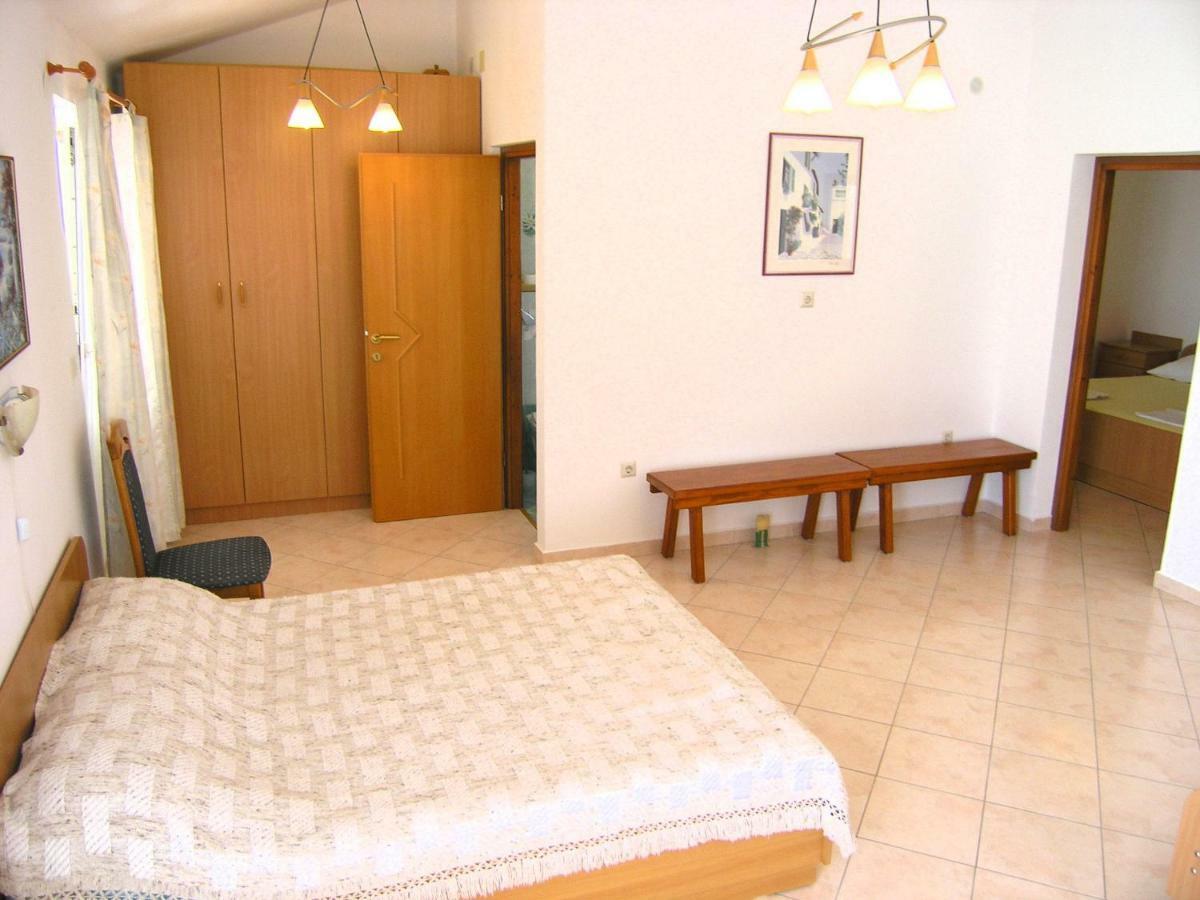 Apartman Juric Apartment Veglia Exterior foto