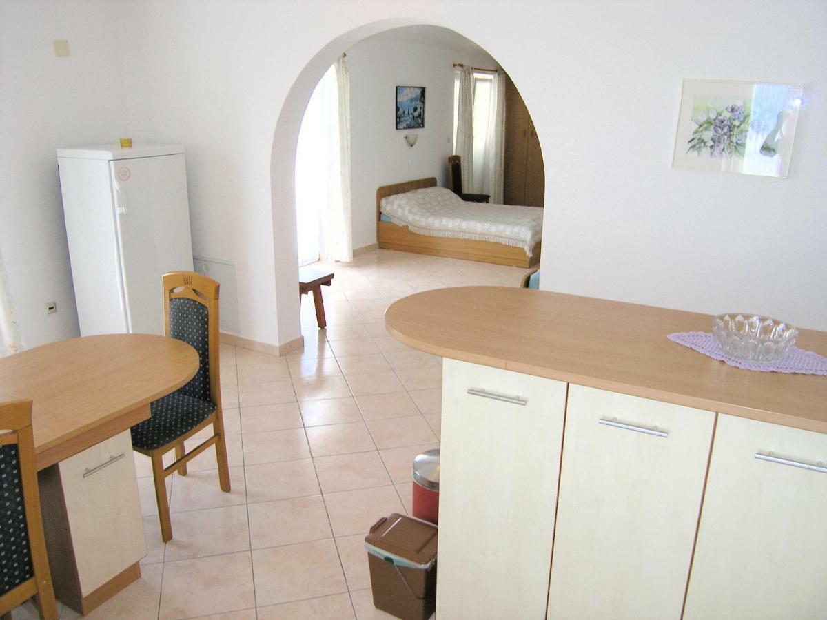Apartman Juric Apartment Veglia Exterior foto