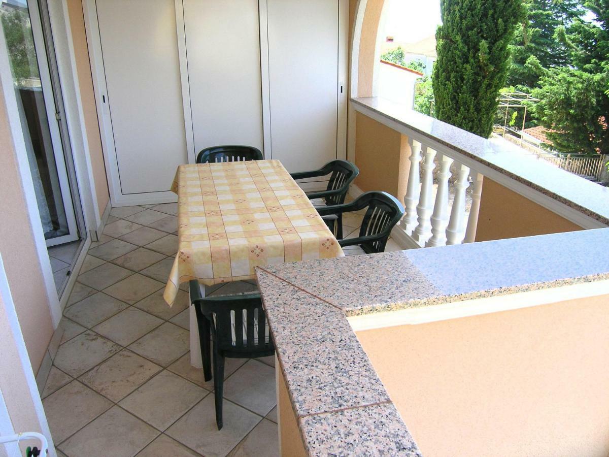 Apartman Juric Apartment Veglia Exterior foto